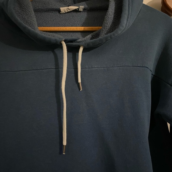 Urban Outfitters Crop Hoody size M - Picture 2 of 3